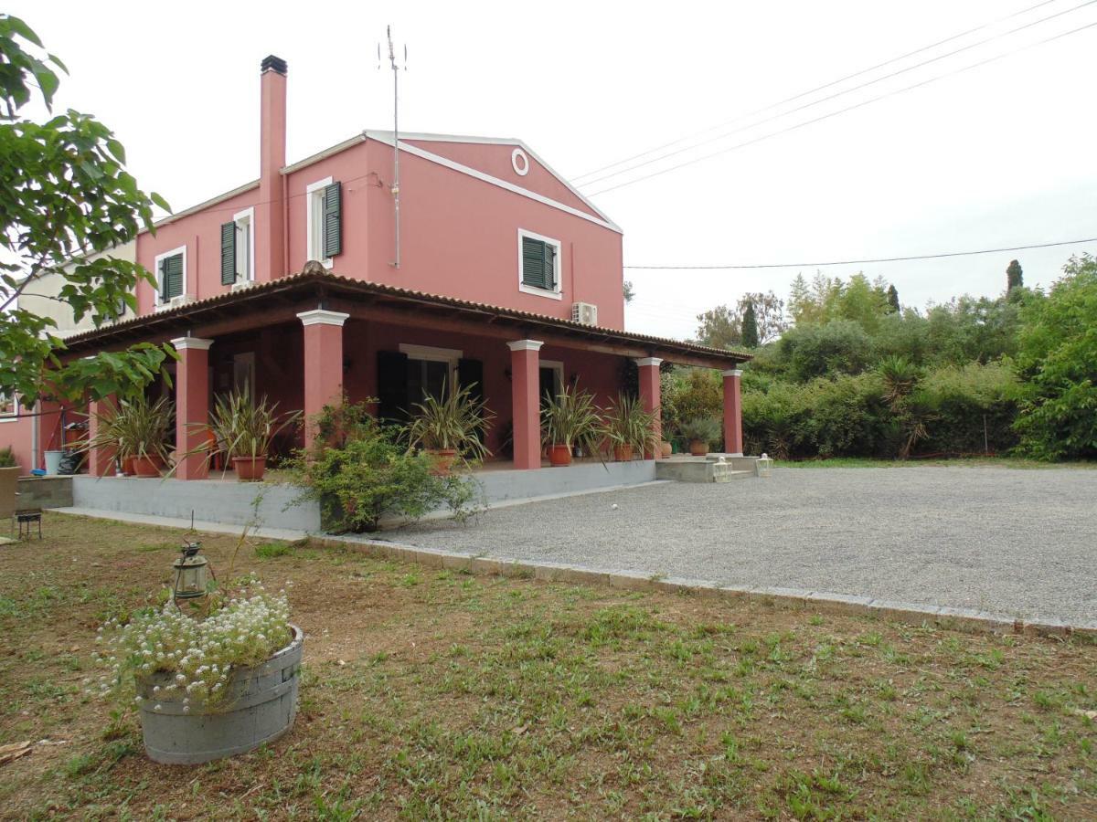 Birdsing Cottage Dassia  Ngoại thất bức ảnh